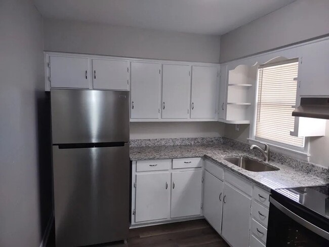 Photo - 1630 Edgechester Ave