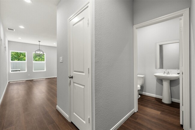 Photo - 4933 Dalhart Dr