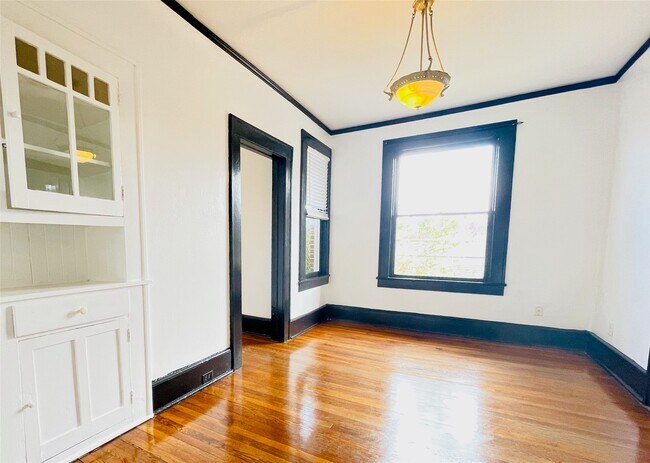 Photo - 614 Peden St