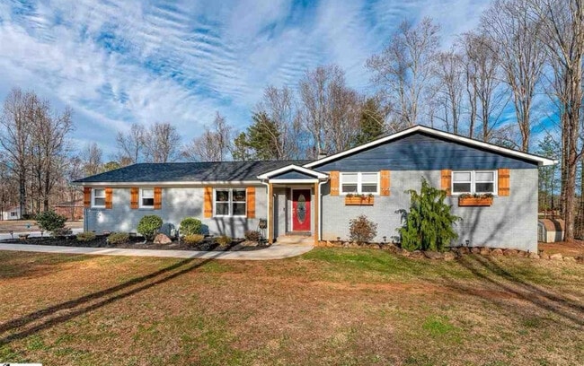 Building Photo - 100 Browning Dr