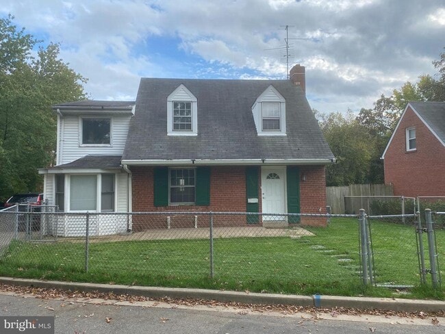 Building Photo - 2400 Arlington Blvd Rental