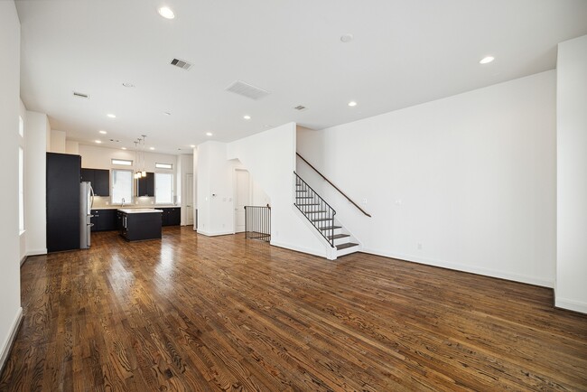 Photo - 1259 Bonner St