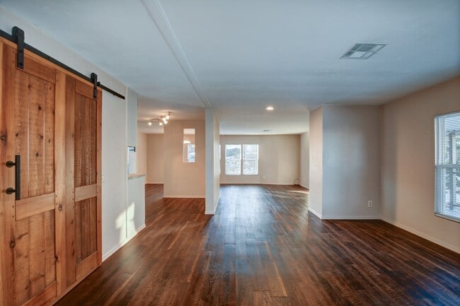 Photo - 2 bed, 2 bath Home in Prescott!