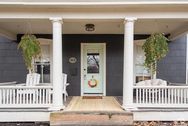 Photo - 915 Alabama St