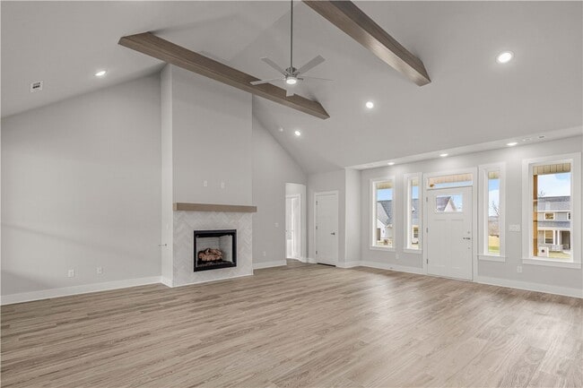 806 Mueller Wy