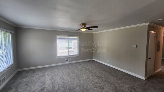 Photo - 2043 Chicago Ave NW