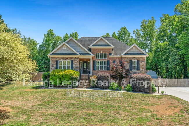 Building Photo - 187 Marbrook Dr