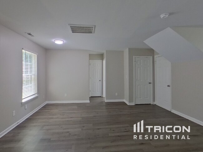 Photo - 296 Waxberry Ct