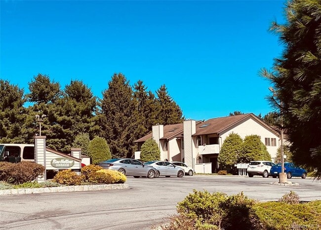 Building Photo - 204 Pine Hollow Way