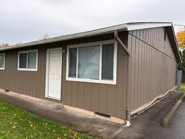 Building Photo - 211 Unit 206 14th Ave SE