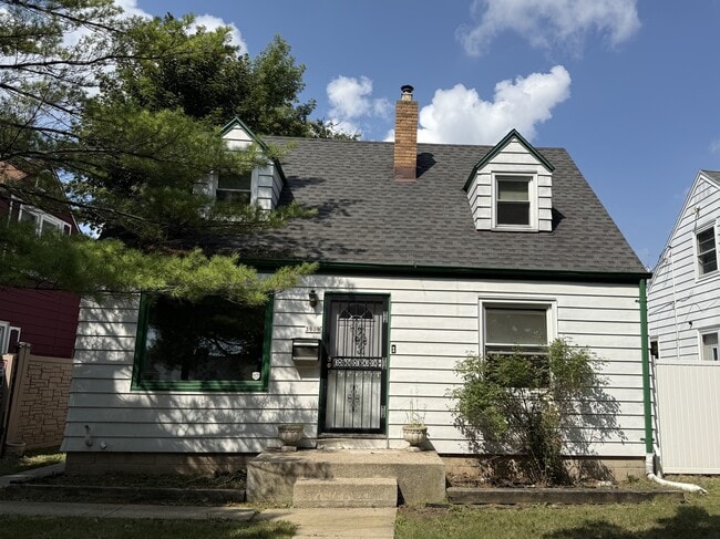 Building Photo - 3909 N 70th St Rental