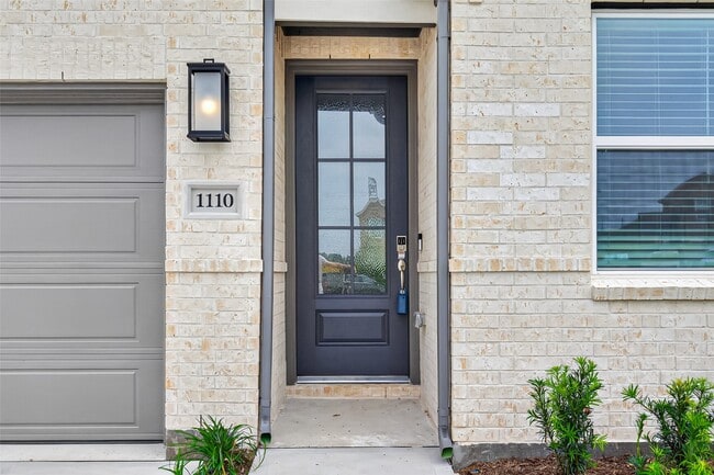 Photo - 1110 Sky Rocket Ln