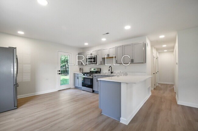 Photo - 5805 Loretta St