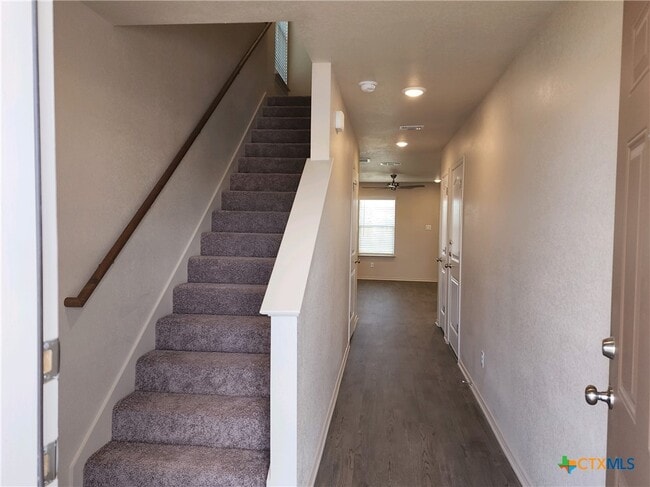 Photo - 1704 Montell St