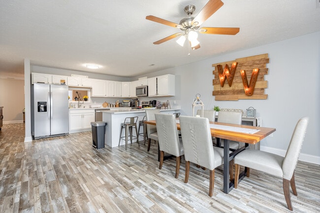 Photo - 117 Rystan Pl