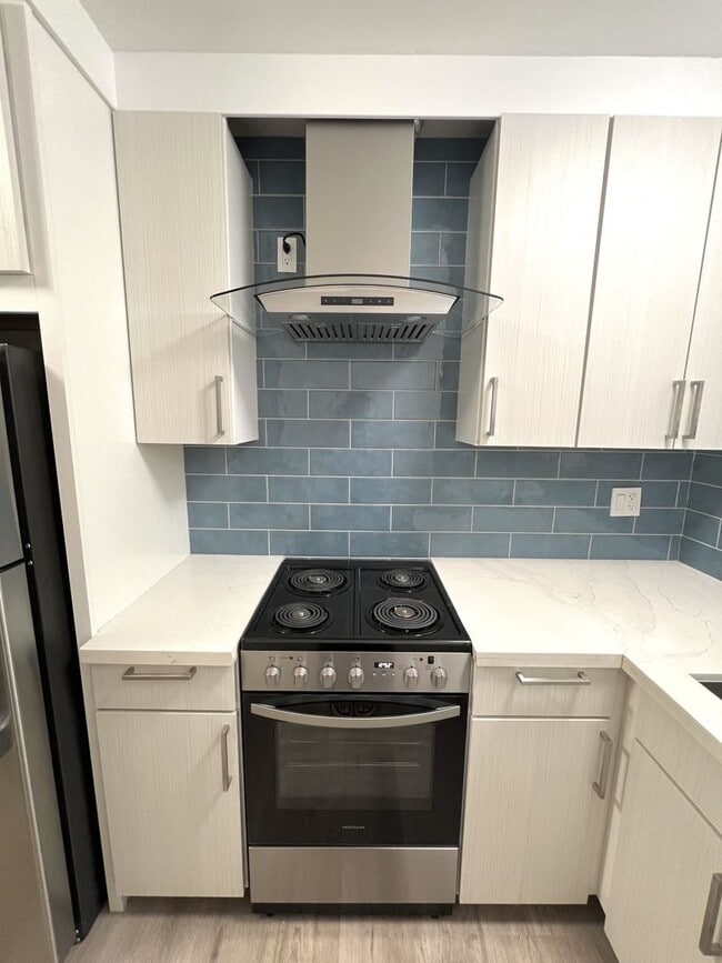 1722 G St NEW