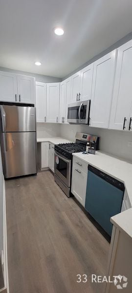 Building Photo - 1402 N Greenview Ave Unit 1R Rental