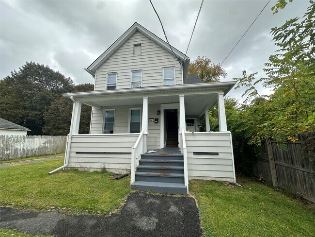 Building Photo - 62 1/2 Dickinson St Unit FL2 Rental