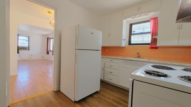 Photo - Charming 2 Bedroom 1 Bathroom Home In The South San Pedro Neighborhood!