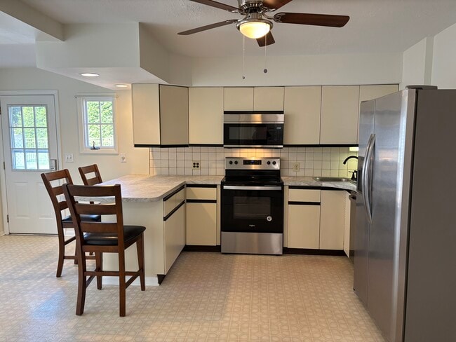 Cocina - 1717 Firehouse Ln