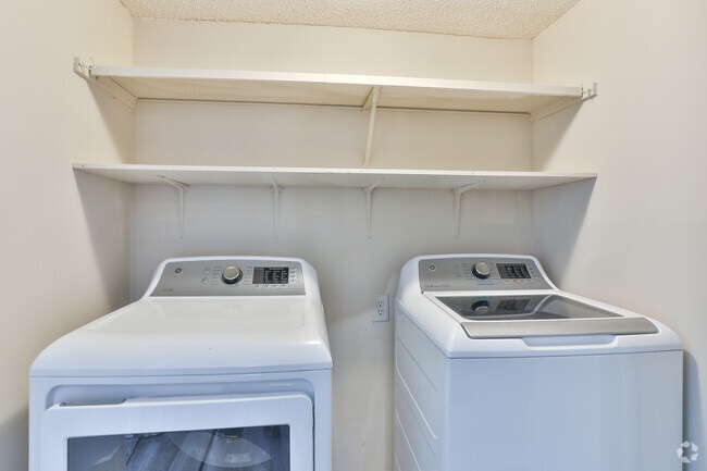2BR, 2BA