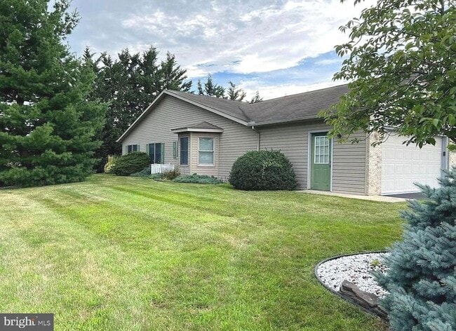 Photo - 364 Phoenix Dr
