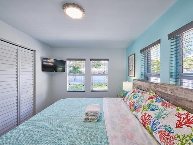 Photo - 2020 Washington St Unit 7