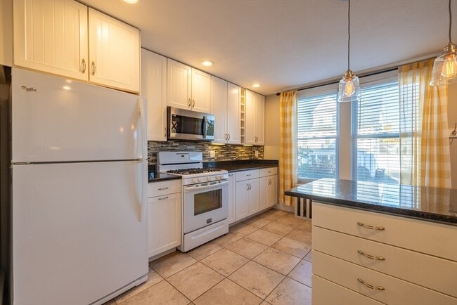 Photo - 151 Methuen St