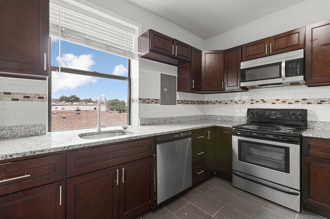 Photo - 3641 W Dickens Ave Unidad 2B