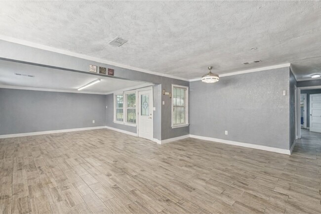 Photo - 105 Pompano Ave