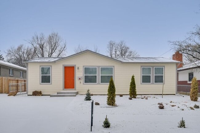 Building Photo - 1512 Tweed St