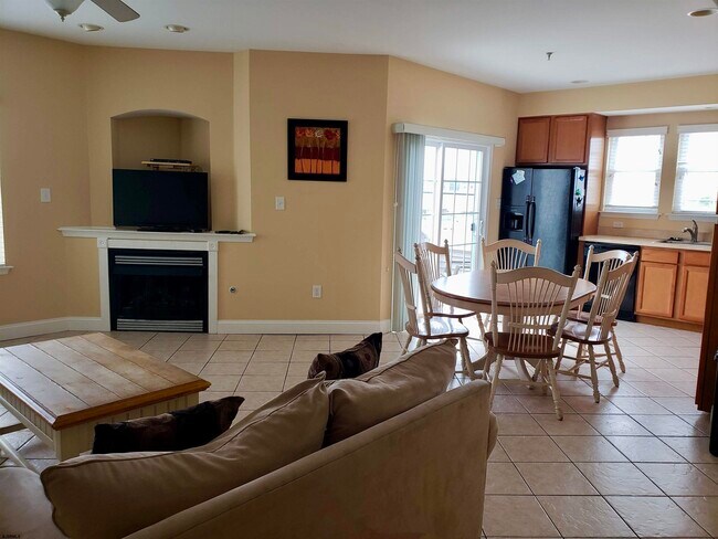 Photo - 1301 West Ave Unit B