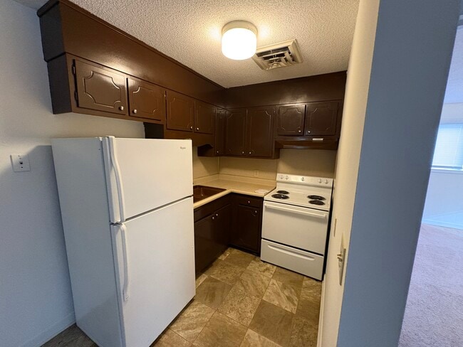 Photo - Brookwood Apartments 1023 Unit 2A