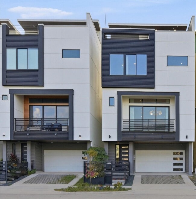 Photo - 529 Memorial Heights Dr