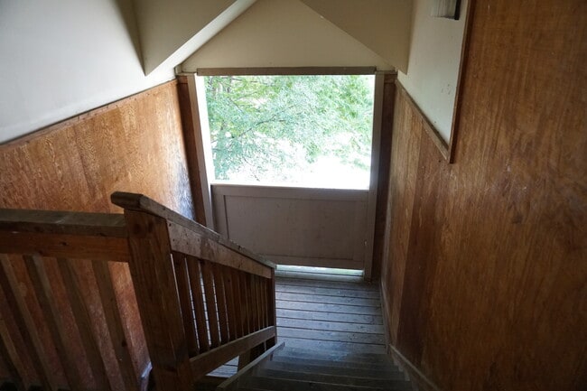 Photo - 1524 Indianola Ave Unit C