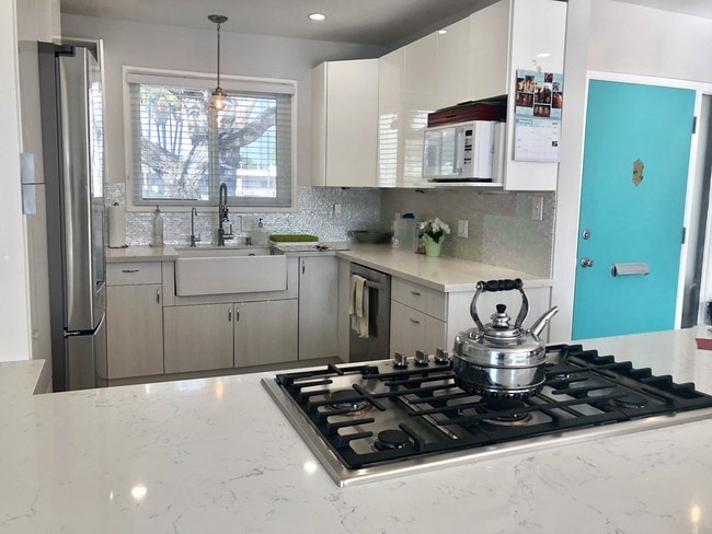 Photo - 3118 Torrance Blvd