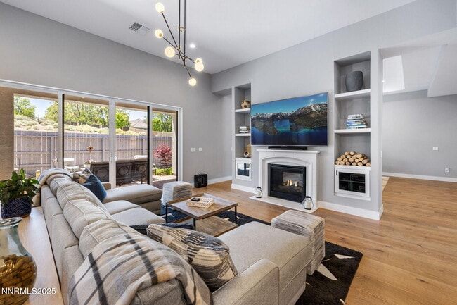 Photo - 3060 Feathertop Dr