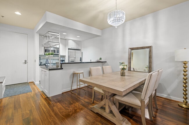 Photo - 585 N Rossmore Ave Condo Unit 208