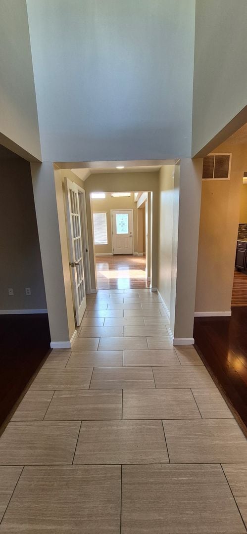 2999 Iowa Ct