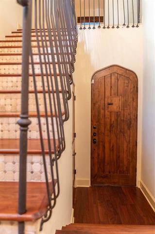 Photo - 2510 N Henderson Ave Unit 2