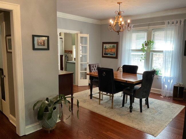 Vista del comedor hacia la cocina. - 825 Forest Ave Unidad 2W