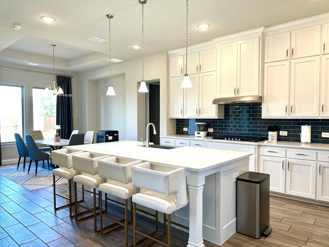 Photo - 307 Waters Edge Dr
