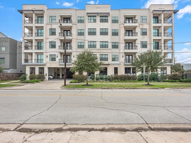 Building Photo - 1508 Blodgett St Unit 307 Rental