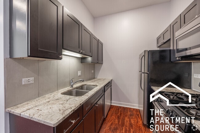 Building Photo - 2945 W Rosemont Ave Unit 1 Rental