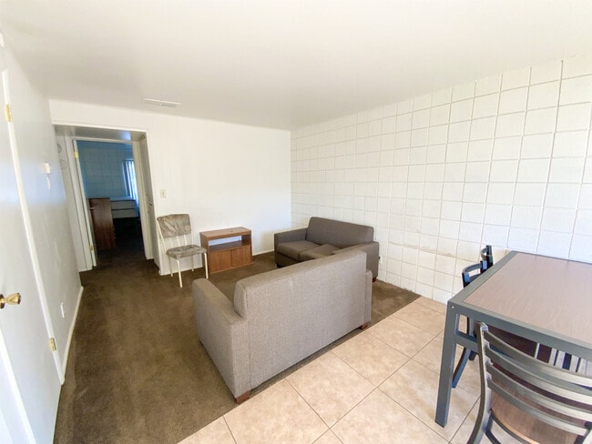 Photo - 182 W 960 N
