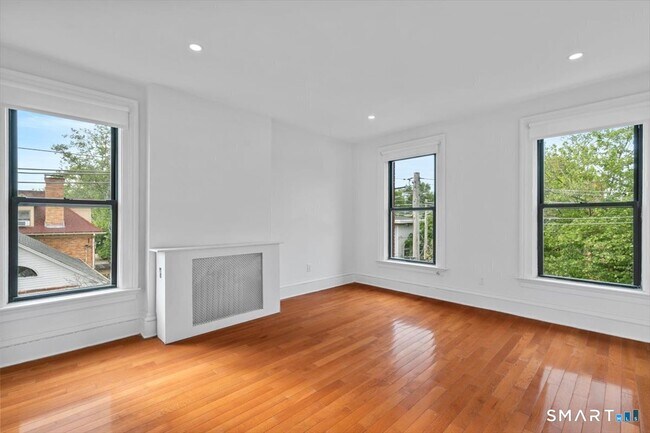 48 Trumbull St Unit 3