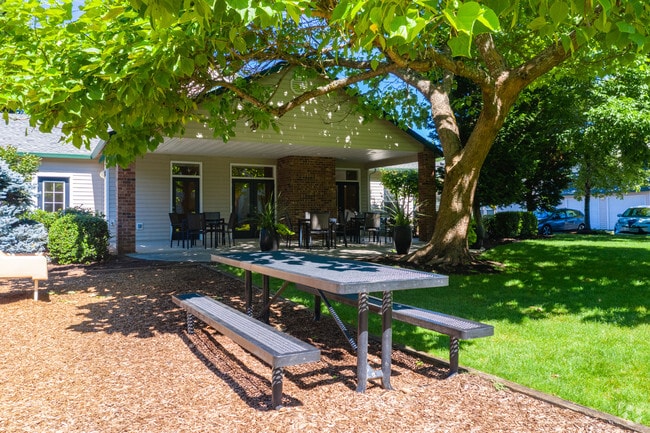 Picnic Area - Cascade View