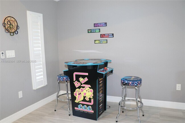 Photo - 4407 SW 16th Pl