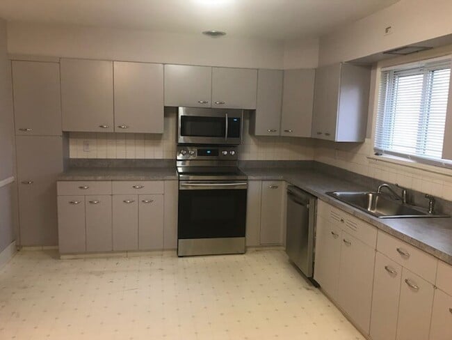 Photo - Ward Parkway Duplex Home with 2 Car Garage