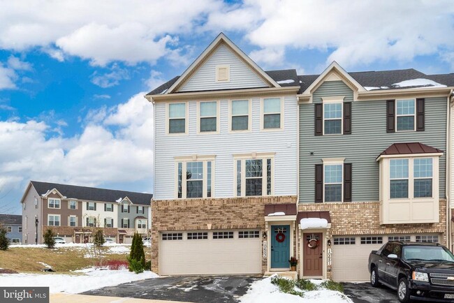 Photo - 10653 Brewerton Ln Townhome